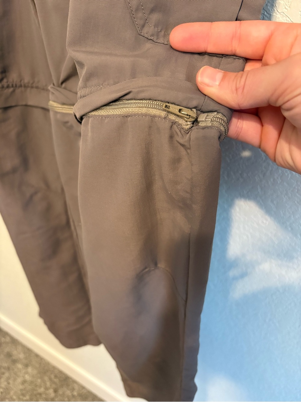 Cabela’s Convertible Hiking Pants Men’s 40x32 Gray Zip Off Cargo Trail Outdoor - Picture 7 of 13
